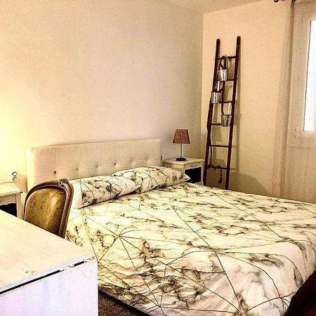 Chambre 1Er Etage Canet-en-Roussillon Buitenkant foto